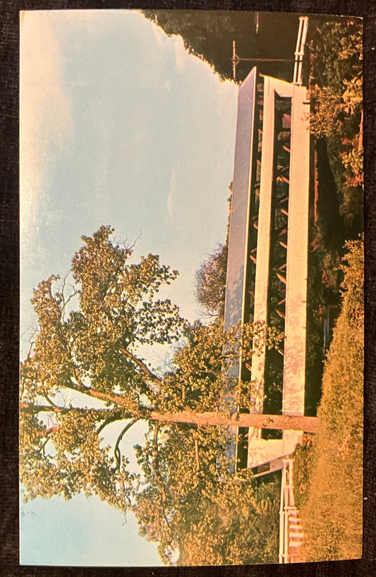 Johnson Coverd Bridge, in Fairfield County, Ohio - Photo: Anita Knight - Vintage Postcard