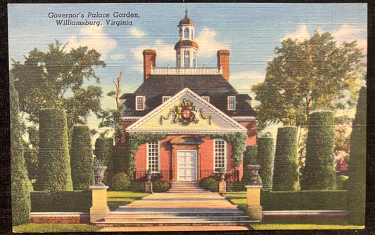 Governor’s Palace Garden - Williamsburg, Virginia - Vintage Postcard