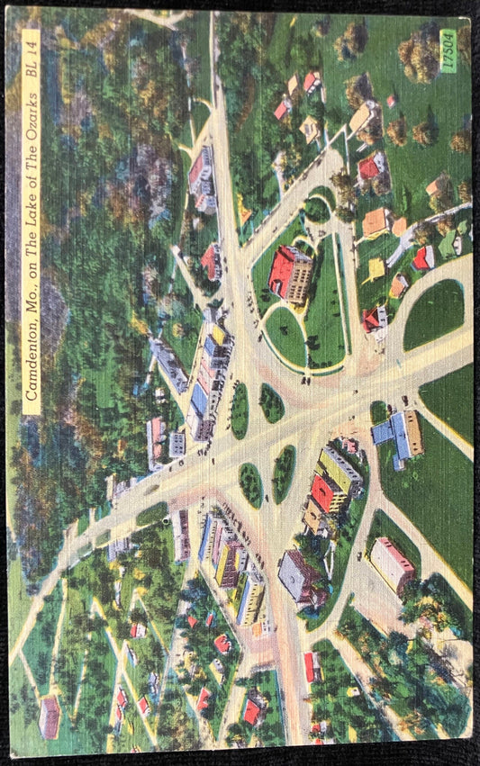 Camdenton, Missouri, On The Lake of The Ozarks - Linen Postcard