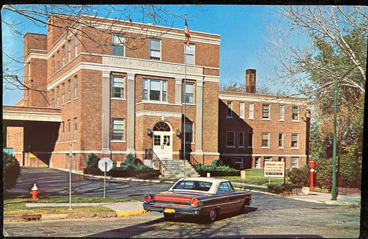 Medina Memorial Hospital - Medina, New York - Vintage Hospital Postcard