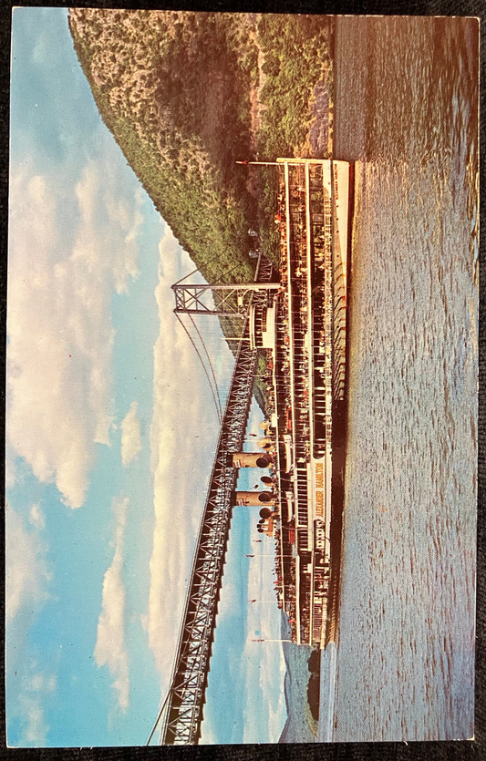 Hudson River Day Line Ship, Alexander Hamilton - New York - Photo: Jim Shaughnessy - Vintage Ship Postcard