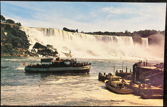 Maid of the Mist - Niagara Falls, Canada - Printed in Canada - Vintage International Postcard