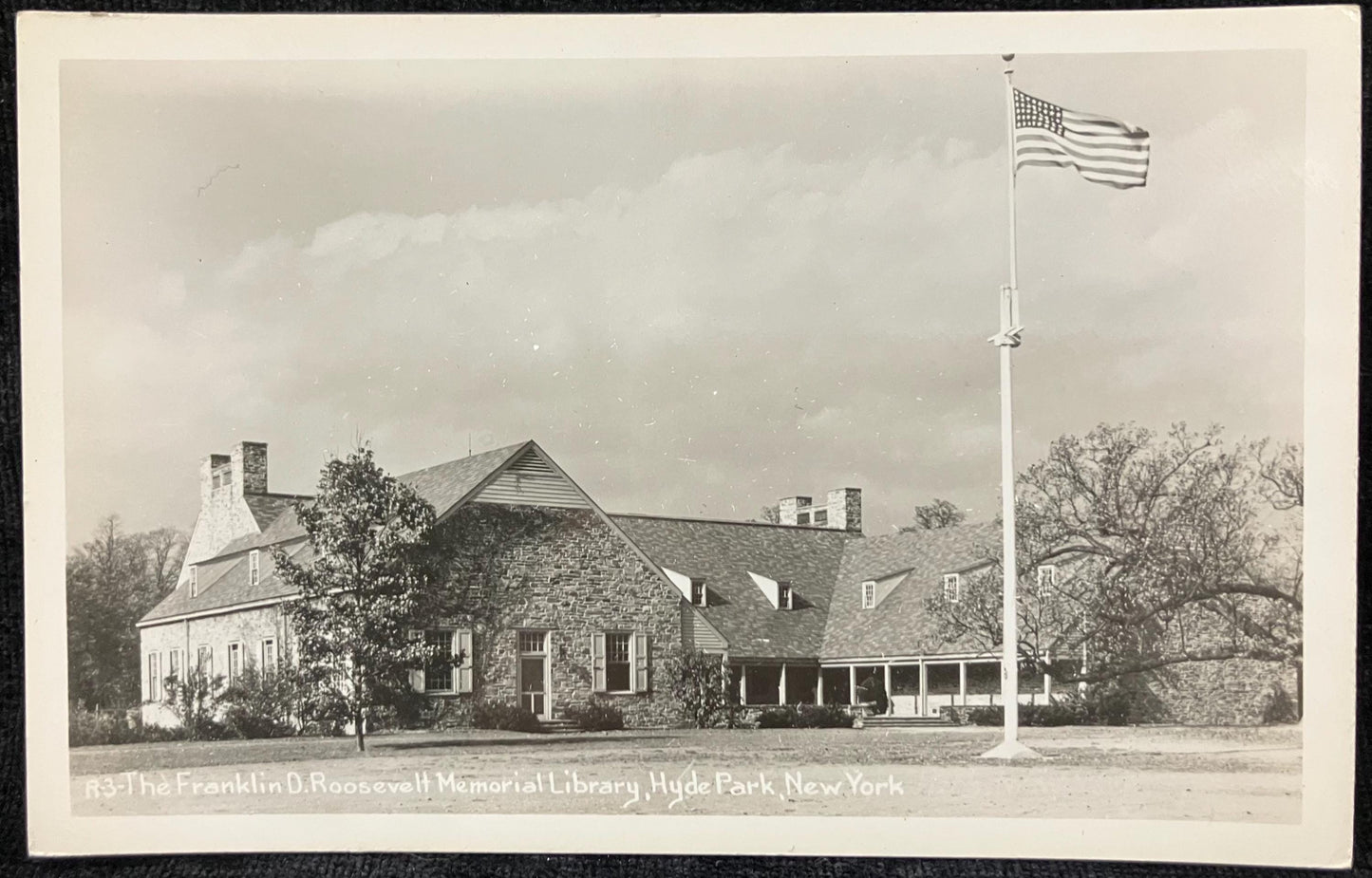 RPPC - The Franklin D. Roosevelt Memorial Library, Hyde Park, New York