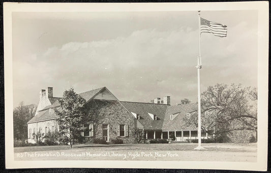 RPPC - The Franklin D. Roosevelt Memorial Library, Hyde Park, New York
