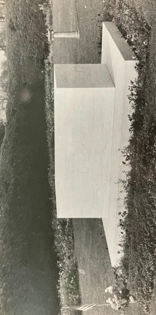 RPPC - The Grave and Monument of Franklin D. Roosevelt. Home of Franklin D. Roosevelt National Historic Site - Hyde Park, New York
