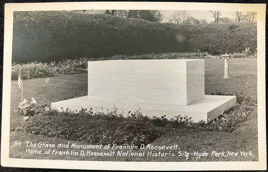 RPPC - The Grave and Monument of Franklin D. Roosevelt. Home of Franklin D. Roosevelt National Historic Site - Hyde Park, New York