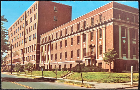 Meriden Hospital - Bradley Memorial Nurses Home - Hospital Postcard
