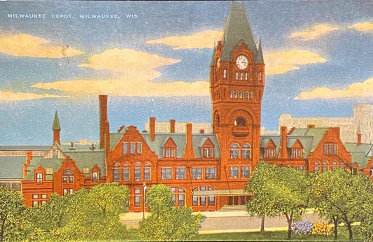 Milwaukee Depot - Milwaukee, Wisconsin - 1940s Linen Postcard