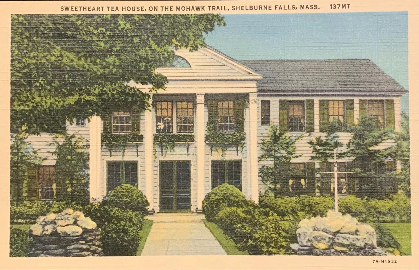 Sweetheart Tea House - Mohawk Trail - Shelburne Falls, Massachusetts - 1940s Linen Postcard
