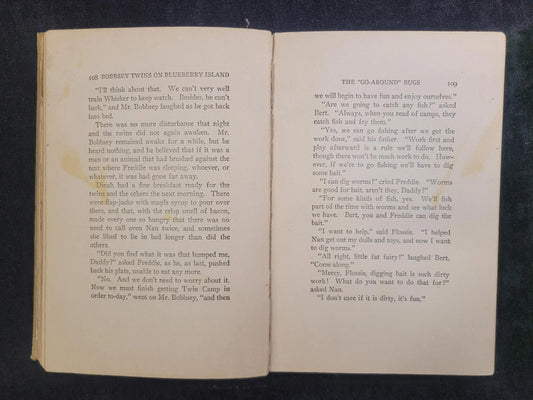 The Bobbsey Twins On Blueberry Island - Book 10  - Laura Lee Hope
