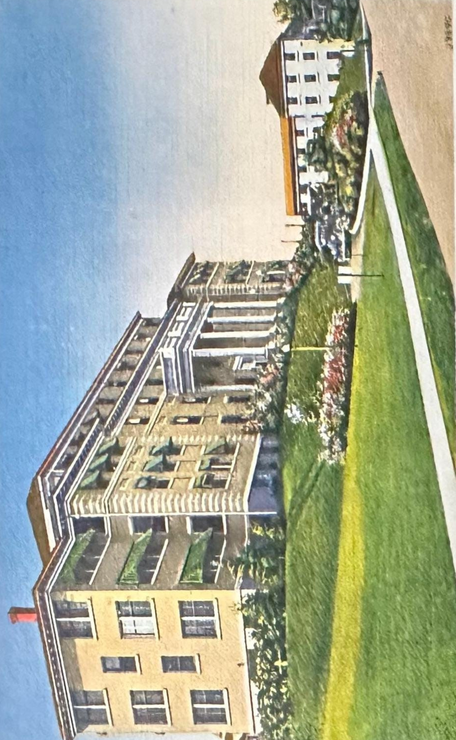 211 Ideal Hospital, Endicott, New York - Linen Postcard