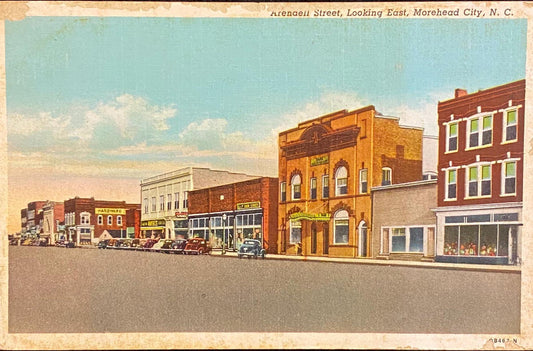 Arendell Street - Looking East - Morehead City, North Carolina - 1940s Linen Postcard