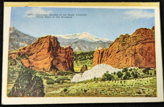 Gateway - Garden of the Gods - Colorado - Pikes Peak - 1940s Linen Postcard