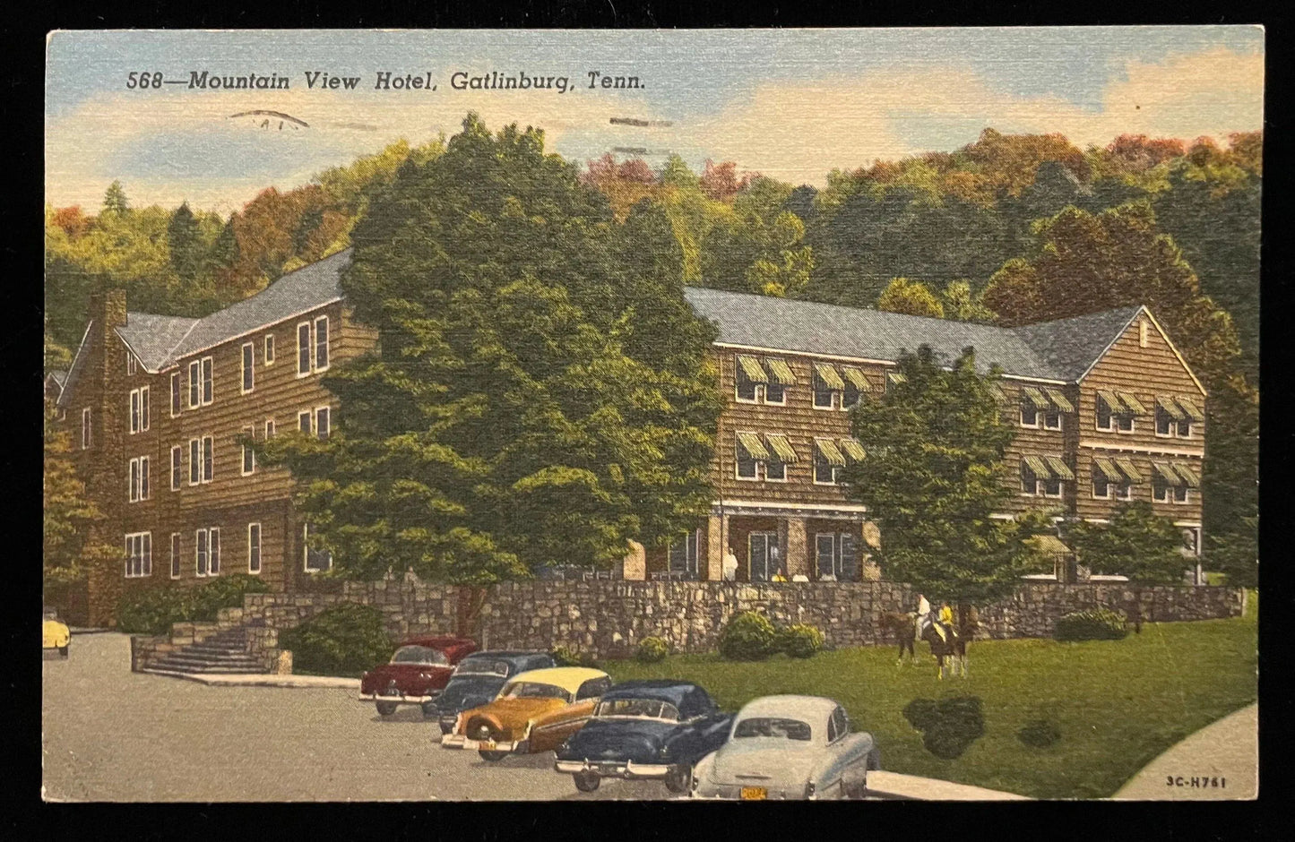 Mountain View Hotel, Gatlinburg, Tennessee - Vintage Postcard