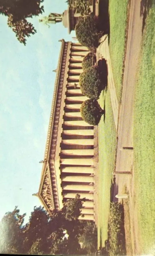 The Parthenon - Central Park, Nashville, Tennessee - Vintage Postcard