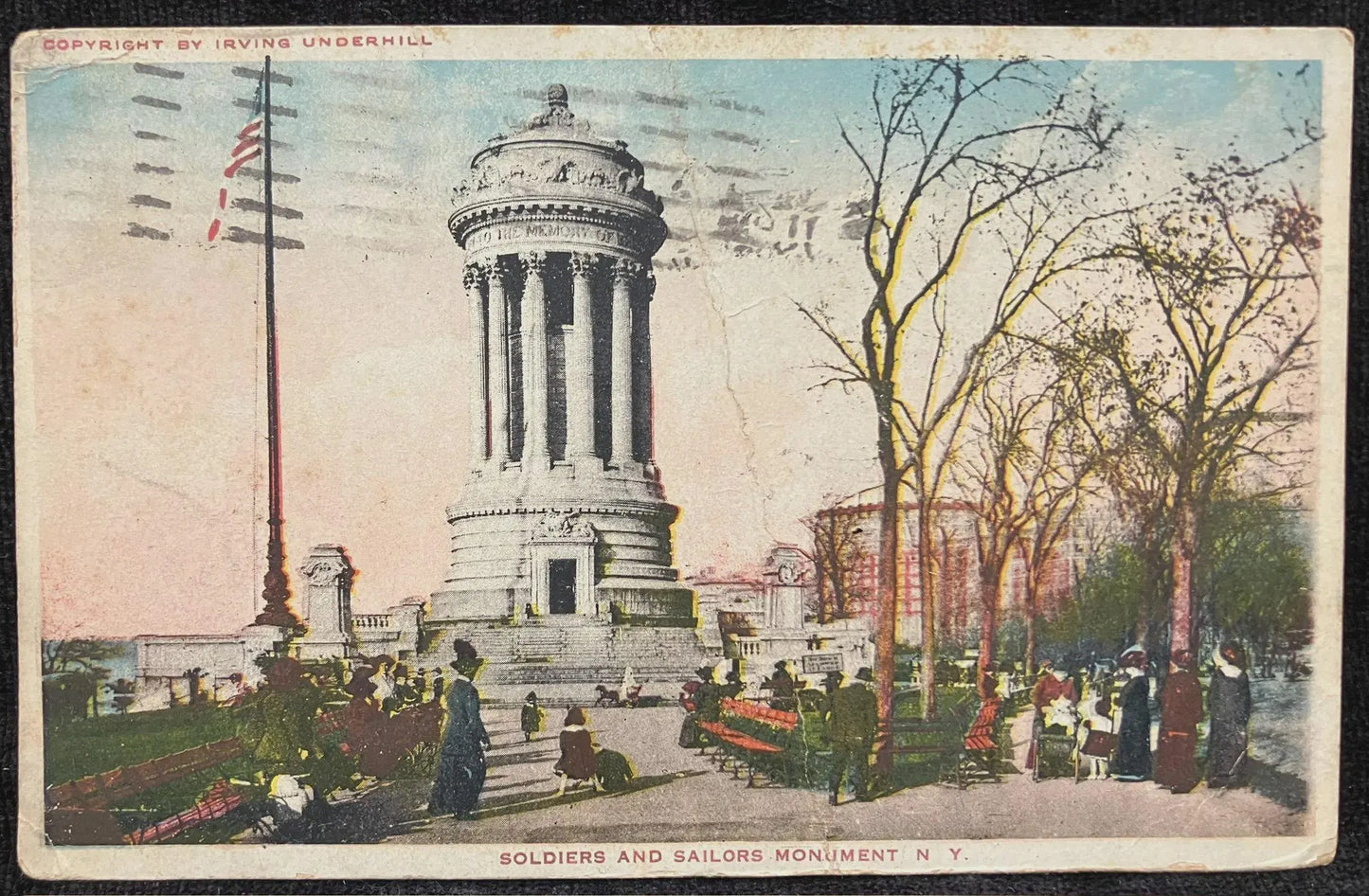 Soldiers and Sailors Monument, New York - Copyright by Irvins Underhill - Vintage Postcard