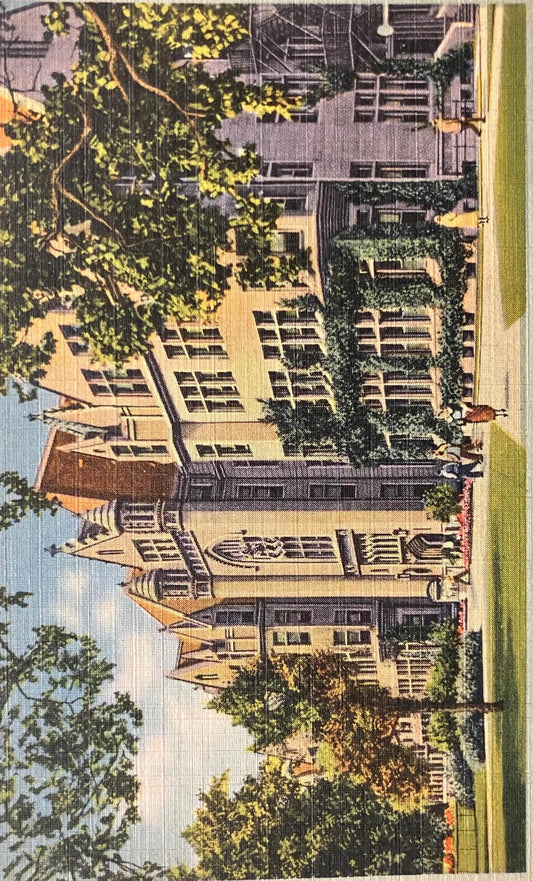 Cobb Hall of the University of Chicago, Illinois - Vintage Linen University Postcard