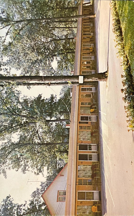Edgewood Court Motel near St. Joseph, Michigan - Vintage Motel Postcard