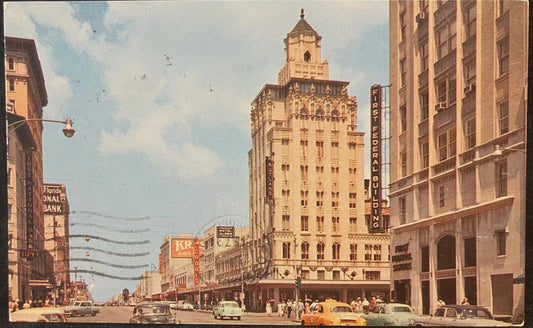 Central Avenue and Rutland Building in St. Petersburg, Florida - Vintage Postcard