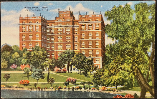 Wade Park Manor, Cleveland, Ohio - Vintage Postcard