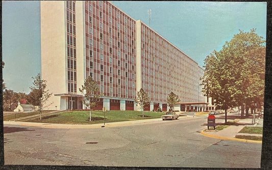 Graduate Houses, Purdue University in Lafayette, Indiana - Vintage University Postcard