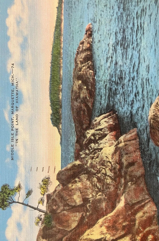 Middle Isle Point, Marquette, Michigan “In the Land of Hiawatha” - Vintage Lakeside Postcard