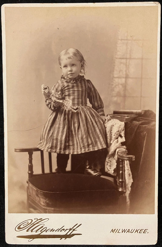 Victorian Little Girl - Hagendorff - Milwaukee, Wisconsin - Vintage Photo