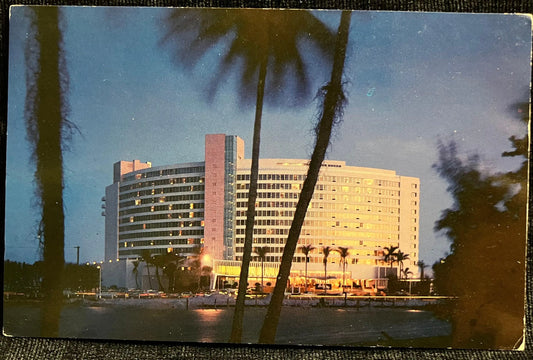 Fontainebleau Hotel in Miami, Florida - Photo: John M. Rast - Vintage Hotel Postcard