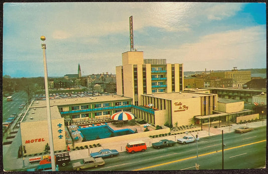The Voyager Inn - Peoria, Illinois - Vintage Hotel Postcard