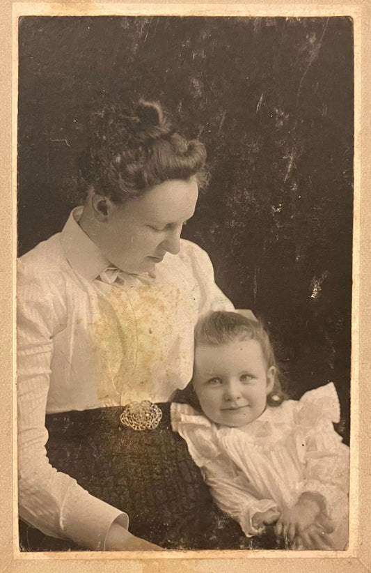 Late Victorian Era Photograph of Mother and Child - Vintage 1880s-1890s Women's Fashion Cabinet Card