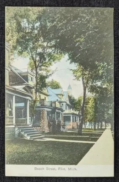 Beach Street, Flint, Michigan - Vintage Postcard