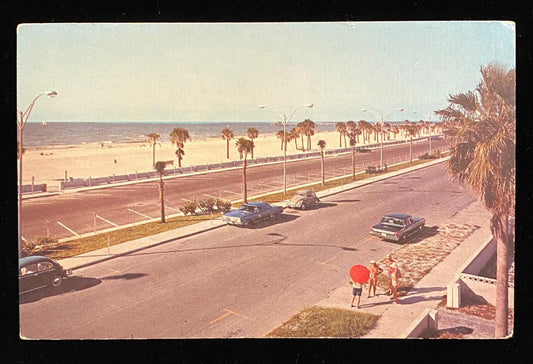 Clearwater Beach, Florida - Vintage Car Postcard