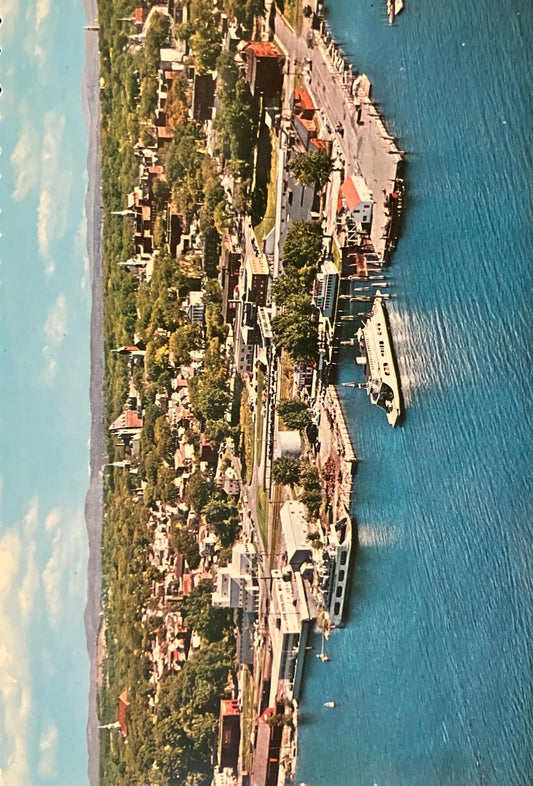 Burlington, Vermont - Aerial Photo by Don Sieburg - Vintage Postcard