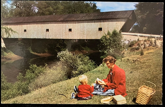 Hammond Bridge in Pittsford, Vermont - Photo by Warren E. Case - Vintage Postcard