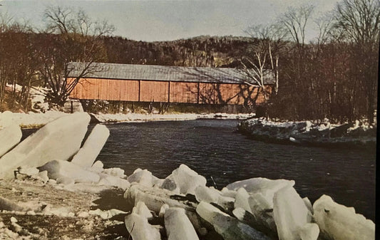 Covered Bridge over the Ottauquechee River in Vermont - Vintage Postcard