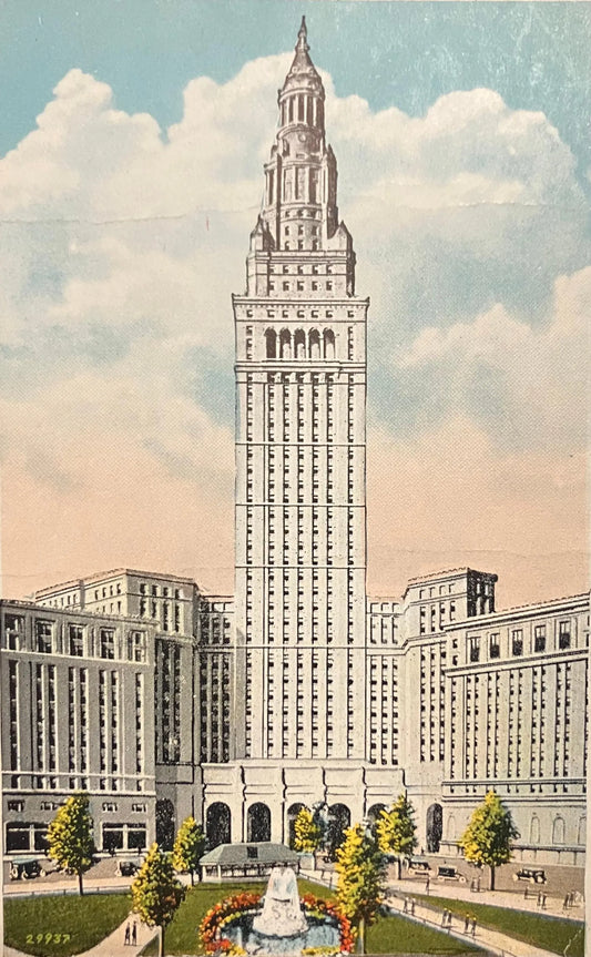 Terminal Tower Building, Cleveland, Ohio - Vintage Postcard
