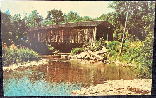 Covered Bridge in Ashtabula County, Ohio - Photo: Eldon M. Neff - Vintage Postcard