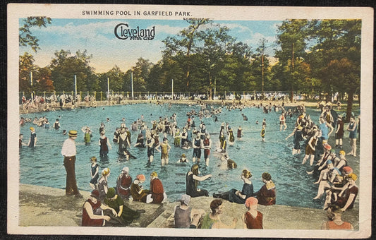 Swimming Pool in Garfield Park, Ohio - Vintage Park Postcard