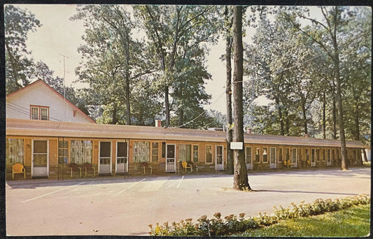 Edgewood Court Motel near St. Joseph, Michigan - Vintage Motel Postcard