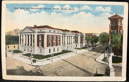 City Hall and Monument Square, Battle Creek, Michigan - Vintage Postcard