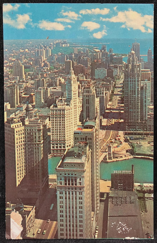 Michigan Avenue, Chicago, Illinois - Color: Penrod Studio - Vintage Postcard