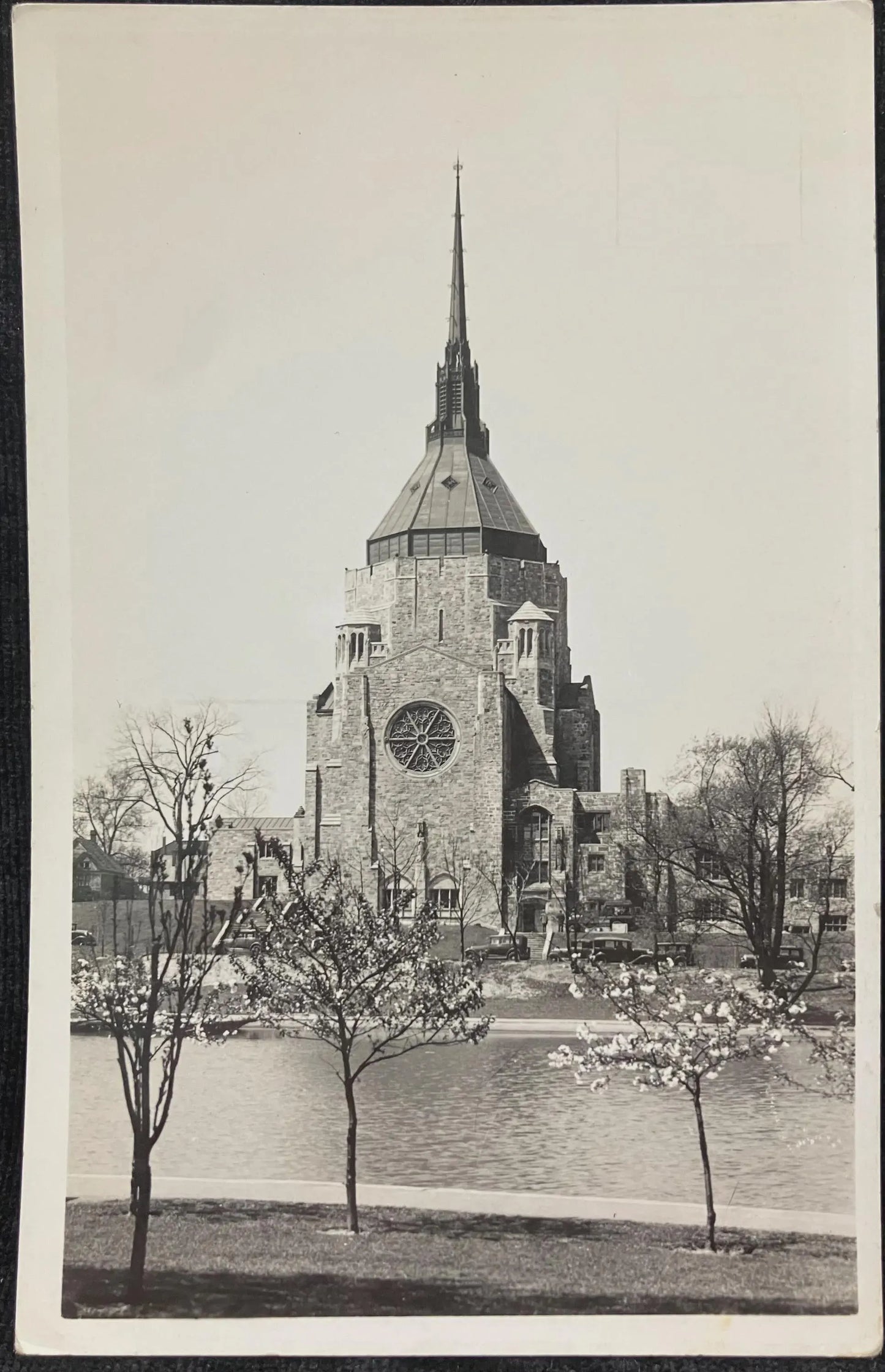 Epworth-Euclid Church, Cleveland, Ohio - Vintage Church Postcard