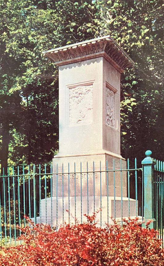 Daniel Boone's Grave - Frankfort, Kentucky - Ektachrome: Helen O'Brien - Vintage Cemetery Postcard
