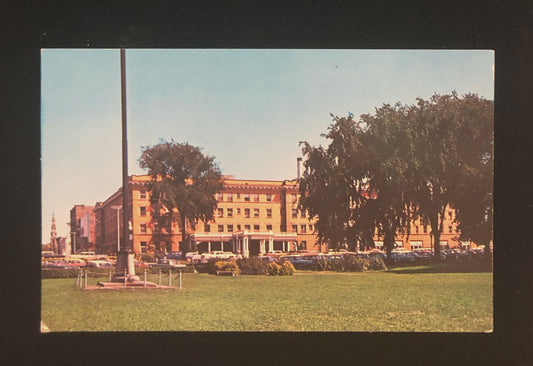 Wenonah Hotel, Bay City, Michigan - Vintage Postcard