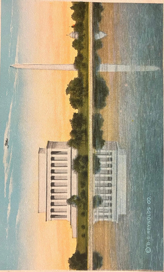Lincoln Memorial from of the Potomac, Washington D. C., Maryland - Copyright: BS. Reynolds Co. - Vintage Postcard
