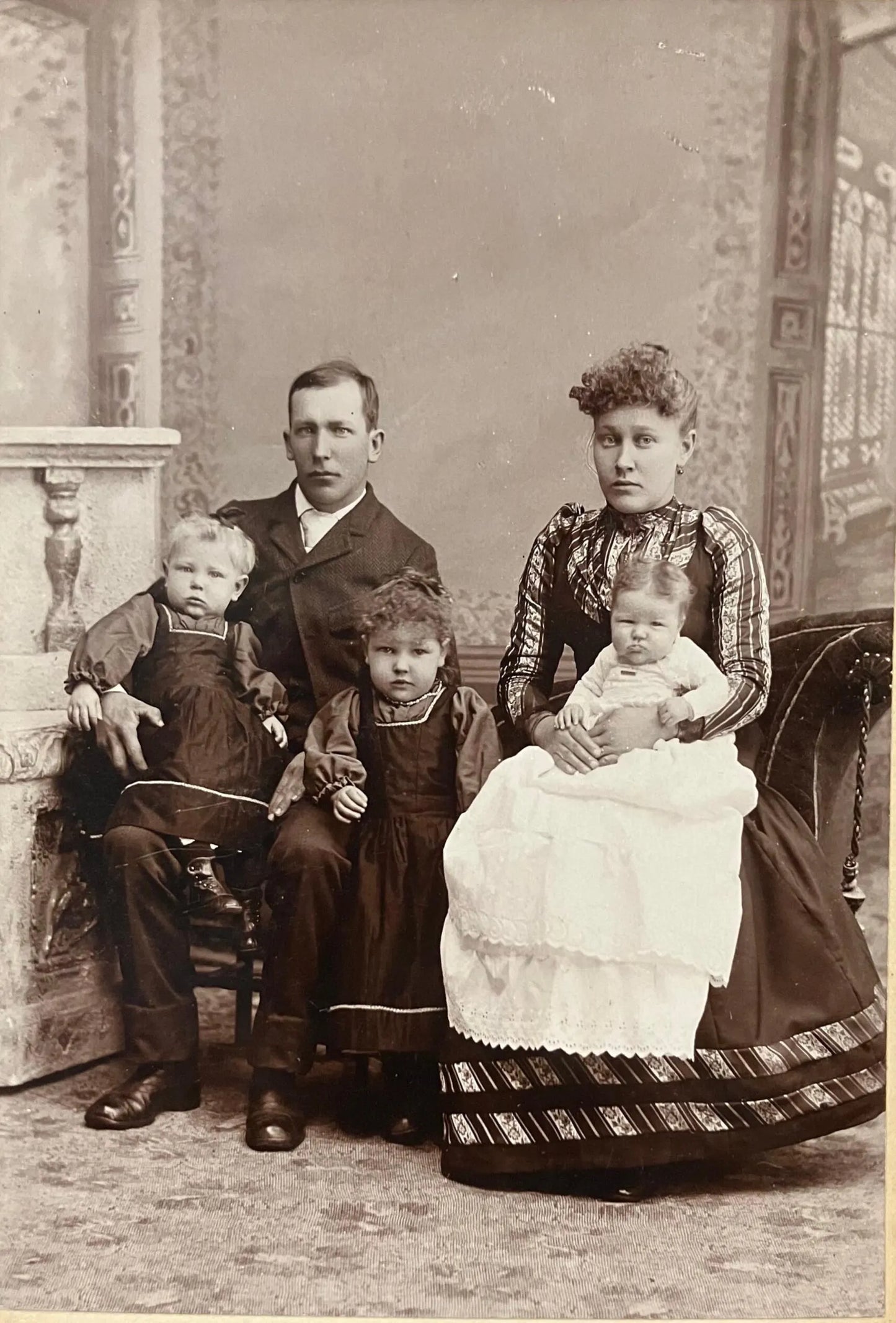 A Victorian Family - Atherton - Reed City, Michigan - Vintage Carte de Visite