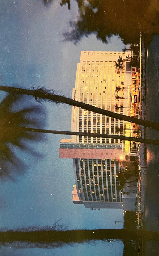 Fontainebleau Hotel in Miami, Florida - Photo: John M. Rast - Vintage Hotel Postcard