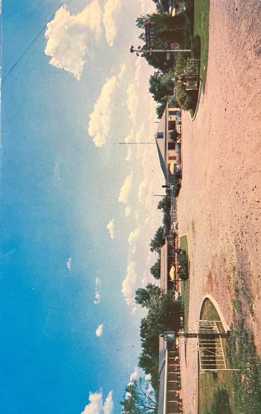 Harrisburg Motor Hotel - Harrisburg, Illinois - Vintage Hotel Postcard - Kodachrome by Ronnie's Studio