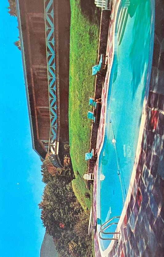 Notchway Motel in Franconia, New Hampshire - Vintage Motel Postcard
