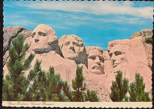 Mount Rushmore National Monument, Black Hills, Keystone, South Dakota - Vintage Postcard